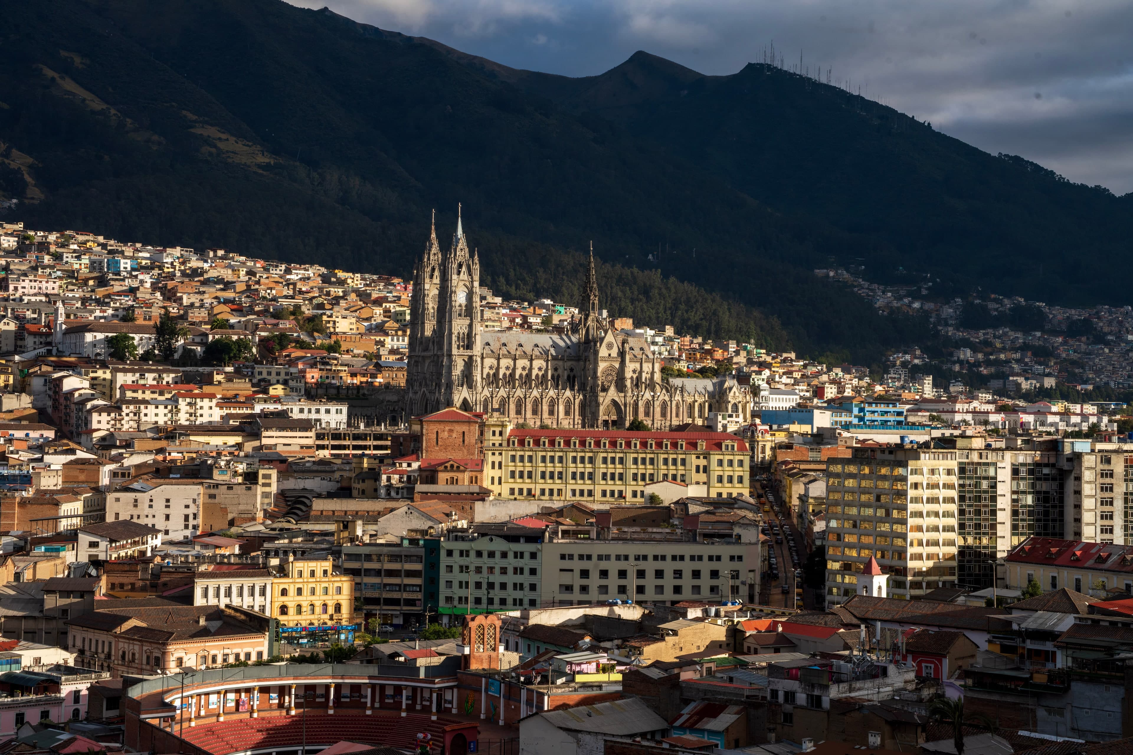 Basílica, Andean Light