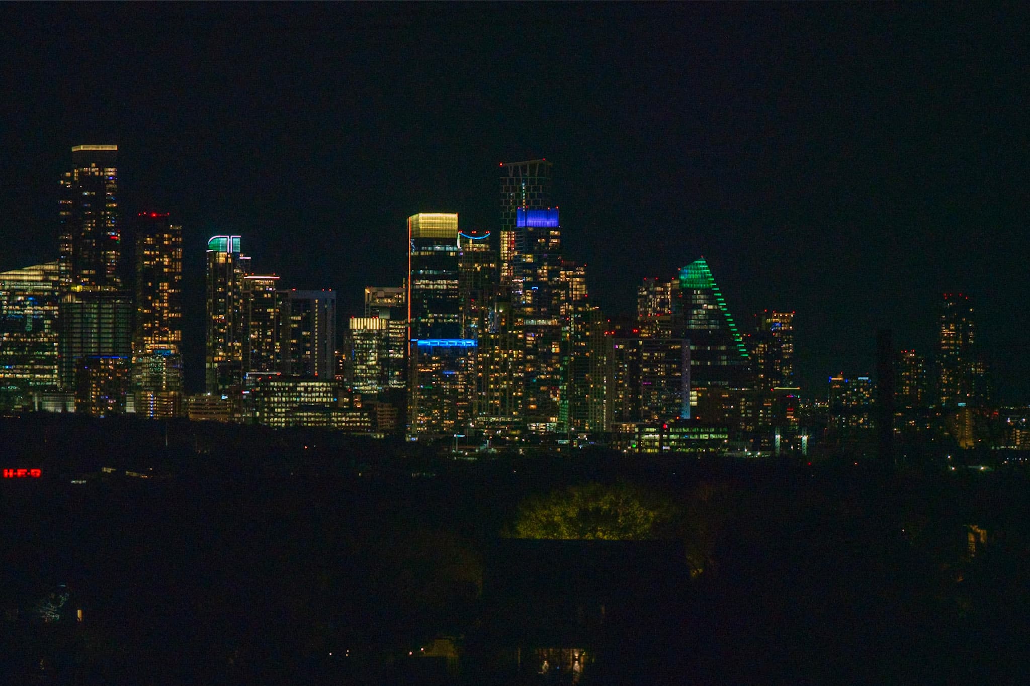 Skyline, Midnight Glow